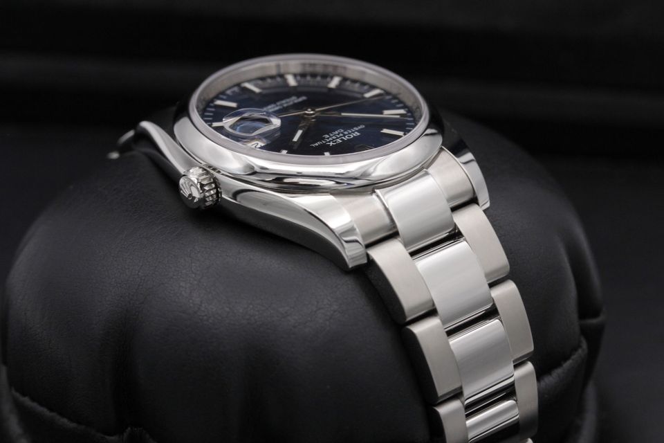 Rolex Oyster Perpetual Date 115200 Image 4